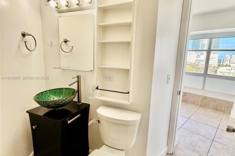 Condominio en alquiler en Miami Beach, Florida, 2 dormitorios, 87.33 m2 № 1993592 - foto 11