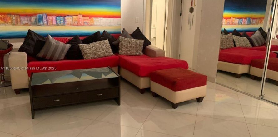 Condo in Miami Beach, Florida, 2 bedrooms № 1878879