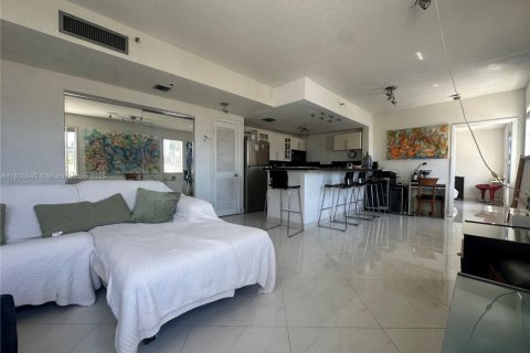 Купить кондоминиум в Майами-Бич, Флорида 2 спальни, 80.82м2, № 1878879 - фото 13