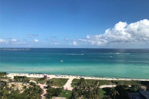 Condo in Miami Beach, Florida, 2 bedrooms  № 1506966 - photo 1