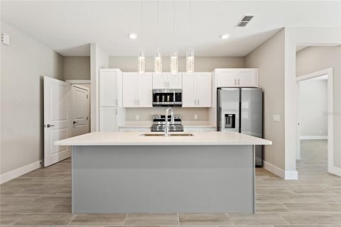 Casa en alquiler en Kissimmee, Florida, 4 dormitorios, 155.15 m2 № 1884026 - foto 14