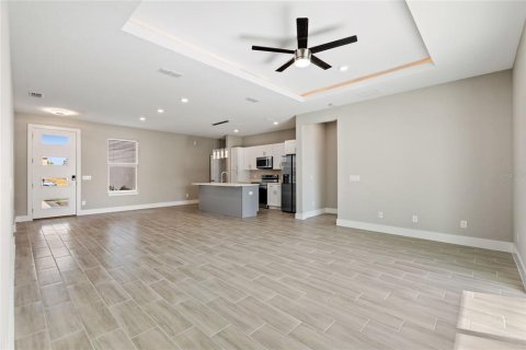 Casa en alquiler en Kissimmee, Florida, 4 dormitorios, 155.15 m2 № 1884026 - foto 11
