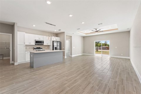 Casa en alquiler en Kissimmee, Florida, 4 dormitorios, 155.15 m2 № 1884026 - foto 12