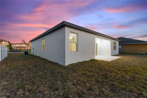 Casa en alquiler en Kissimmee, Florida, 4 dormitorios, 155.15 m2 № 1884026 - foto 28