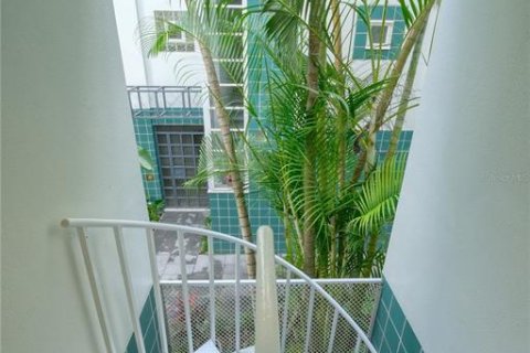 Copropriété à vendre à Tampa, Floride: 2 chambres, 162.86 m2 № 2372825 - photo 21