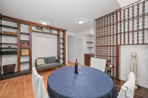 Copropriété à vendre à Tampa, Floride: 2 chambres, 162.86 m2 № 2372825 - photo 18