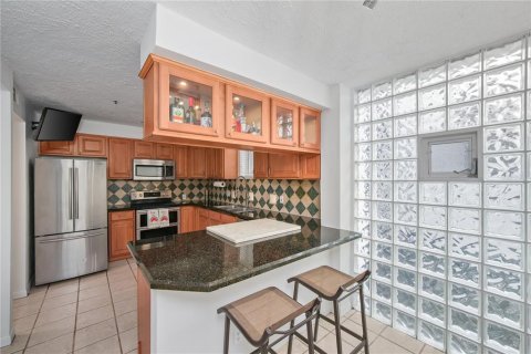 Copropriété à vendre à Tampa, Floride: 2 chambres, 162.86 m2 № 2372825 - photo 26