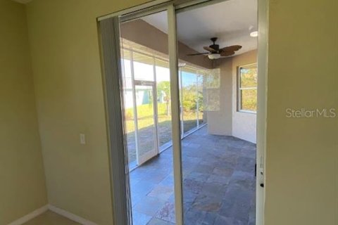 House in Placida, Florida 3 bedrooms, 187.66 sq.m. № 852456 - photo 12
