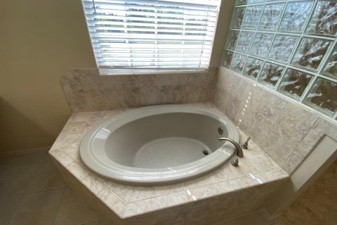 House in Placida, Florida 3 bedrooms, 187.66 sq.m. № 852456 - photo 14