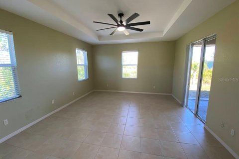 House in Placida, Florida 3 bedrooms, 187.66 sq.m. № 852456 - photo 10