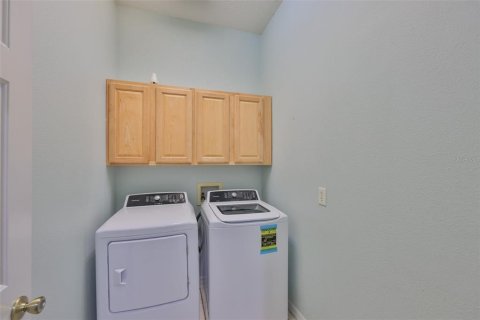 House in Tampa, Florida 3 bedrooms, 250.84 sq.m. № 1740591 - photo 27