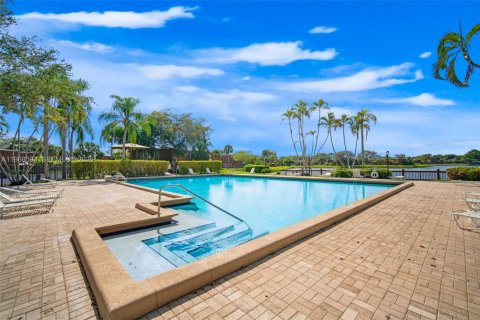 Townhouse in Davie, Florida 3 bedrooms, 153.66 sq.m. № 2029956 - photo 27