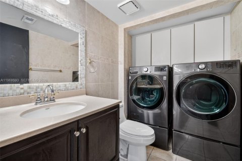 Townhouse in Davie, Florida 3 bedrooms, 153.66 sq.m. № 2029956 - photo 20