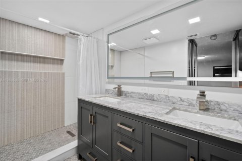 Townhouse in Davie, Florida 3 bedrooms, 153.66 sq.m. № 2029956 - photo 14