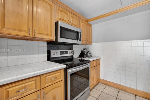 Townhouse in Davie, Florida 3 bedrooms, 153.66 sq.m. № 2029956 - photo 10