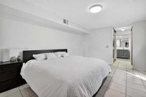 Townhouse in Davie, Florida 3 bedrooms, 153.66 sq.m. № 2029956 - photo 15