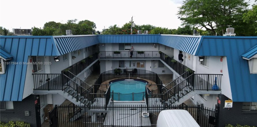 Condo in Dania Beach, Florida, 1 bedroom  № 2021145