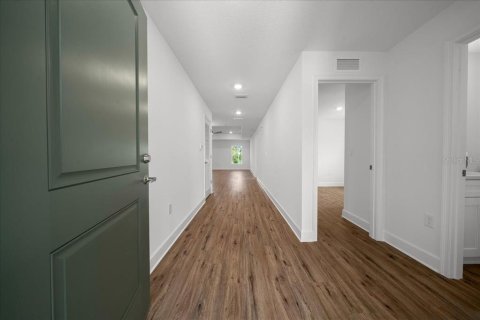 Casa en venta en Spring Hill, Florida, 3 dormitorios, 146.79 m2 № 2299798 - foto 3