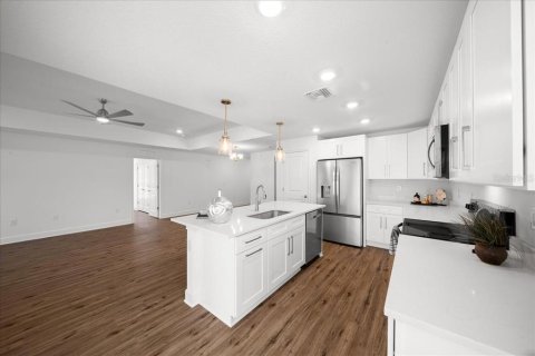 Casa en venta en Spring Hill, Florida, 3 dormitorios, 146.79 m2 № 2299798 - foto 5