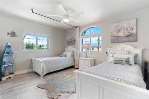 House in Key Largo, Florida 3 bedrooms, 221.11 sq.m. № 1776282 - photo 17
