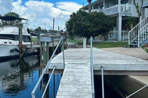 Villa ou maison à vendre à Hudson, Floride: 2 chambres, 141.21 m2 № 2321362 - photo 6
