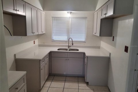 House in Orlando, Florida 3 bedrooms, 157 sq.m. № 1673781 - photo 3