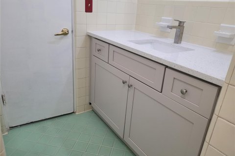 House in Orlando, Florida 3 bedrooms, 157 sq.m. № 1673781 - photo 5