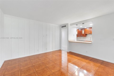 Touwnhouse à louer à Weston, Floride: 3 chambres, 181.16 m2 № 2078590 - photo 20