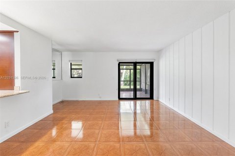 Touwnhouse à louer à Weston, Floride: 3 chambres, 181.16 m2 № 2078590 - photo 23
