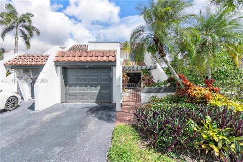 Touwnhouse à louer à Weston, Floride: 3 chambres, 181.16 m2 № 2078590 - photo 2