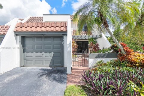 Adosado en Weston, Florida 3 dormitorios, 181.16 m2 № 2078590
