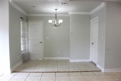 Villa ou maison à vendre à Tampa, Floride: 3 chambres, 117.52 m2 № 2321644 - photo 8