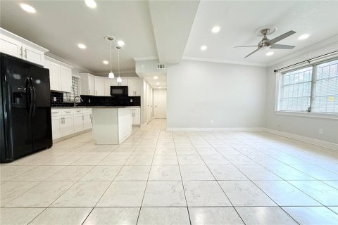Villa ou maison à vendre à Tampa, Floride: 3 chambres, 117.52 m2 № 2321644 - photo 15