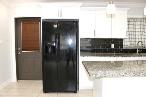 Villa ou maison à vendre à Tampa, Floride: 3 chambres, 117.52 m2 № 2321644 - photo 29