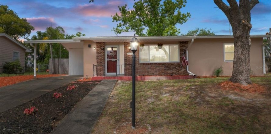 Casa en Spring Hill, Florida 2 dormitorios, 102.84 m2 № 1775697