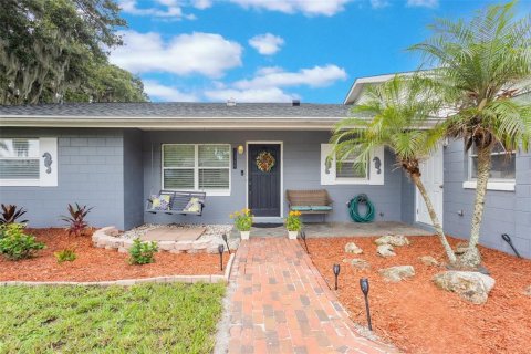 Casa en venta en Tavares, Florida, 4 dormitorios, 215.07 m2 № 1783425 - foto 1