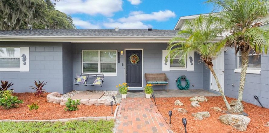 Casa en Tavares, Florida 4 dormitorios, 215.07 m2 № 1783425