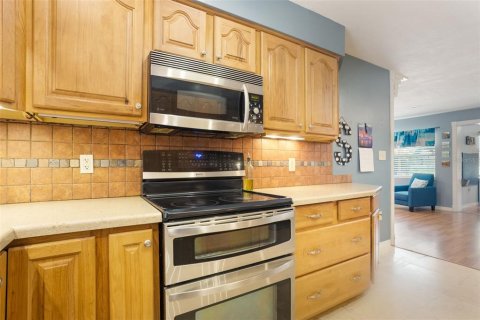 Casa en venta en Tavares, Florida, 4 dormitorios, 215.07 m2 № 1783425 - foto 16