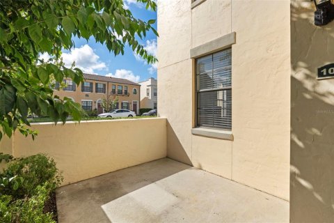 Condo in Celebration, Florida, 1 bedroom  № 1894055 - photo 8