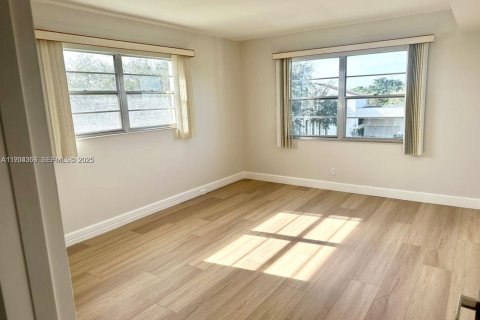 Condo in Boca Raton, Florida, 2 bedrooms № 1994110 - photo 4