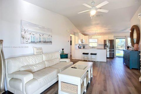 Купить виллу или дом в Мур-Хейвен, Флорида 3 спальни, 149.29м2, № 2006739 - фото 9