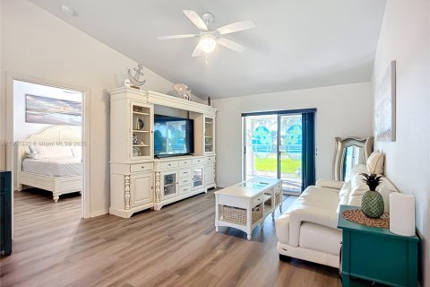 Купить виллу или дом в Мур-Хейвен, Флорида 3 спальни, 149.29м2, № 2006739 - фото 10