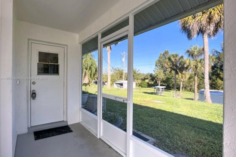 Купить виллу или дом в Мур-Хейвен, Флорида 3 спальни, 149.29м2, № 2006739 - фото 24