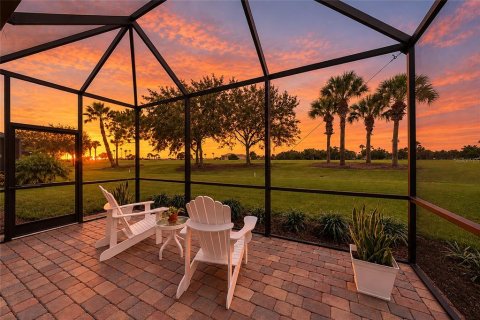 Villa ou maison à vendre à Bradenton, Floride: 4 chambres, 186.36 m2 № 2418362 - photo 3