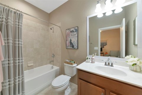 Villa ou maison à vendre à Bradenton, Floride: 4 chambres, 186.36 m2 № 2418362 - photo 28