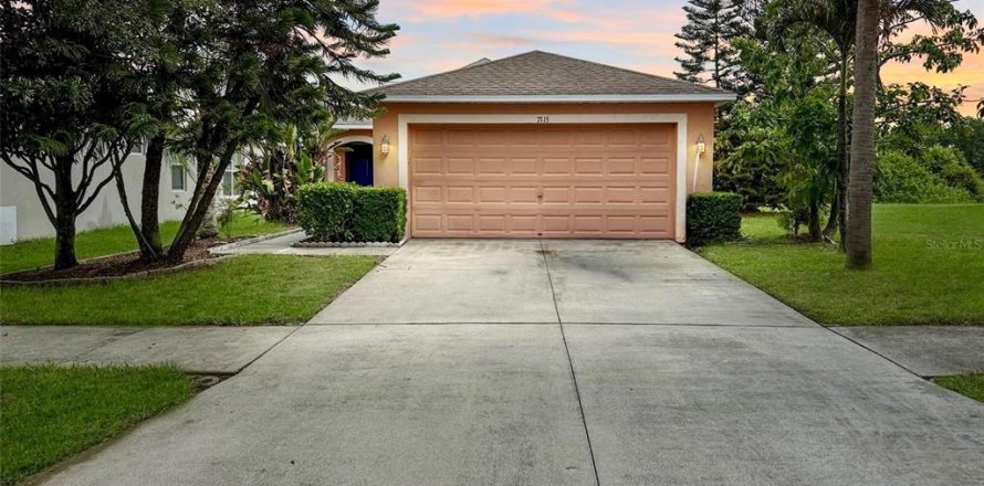 Casa en Riverview, Florida 3 dormitorios, 118.45 m2 № 2117534