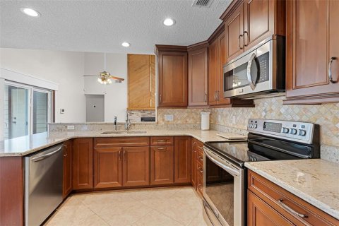 Casa en venta en Orlando, Florida, 4 dormitorios, 196.12 m2 № 1902270 - foto 12