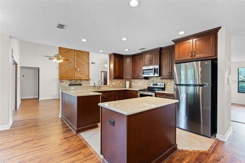 Casa en venta en Orlando, Florida, 4 dormitorios, 196.12 m2 № 1902270 - foto 13