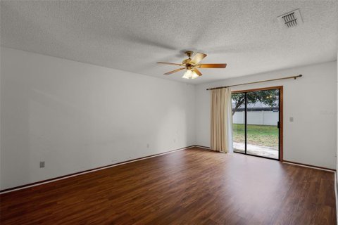 Casa en venta en Orlando, Florida, 4 dormitorios, 196.12 m2 № 1902270 - foto 18