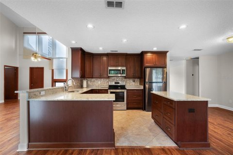 Casa en venta en Orlando, Florida, 4 dormitorios, 196.12 m2 № 1902270 - foto 10